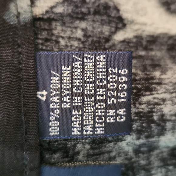 Liz Claiborne button front long skirt size 4 - Picture 8 of 9